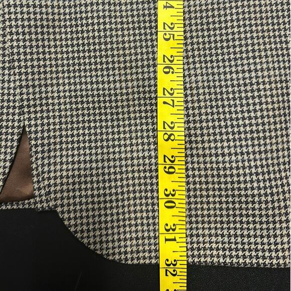 Jos. A Bank Neutral Houndstooth Print Silk and Wool Two Button Blazer Size 44R - Picture 10 of 11